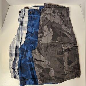Bundle of 3 Men's Cargo Shorts Size 36, Aeropostale Wrangler & No Boundaries